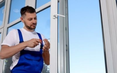 Регулировка пластиковых дверей